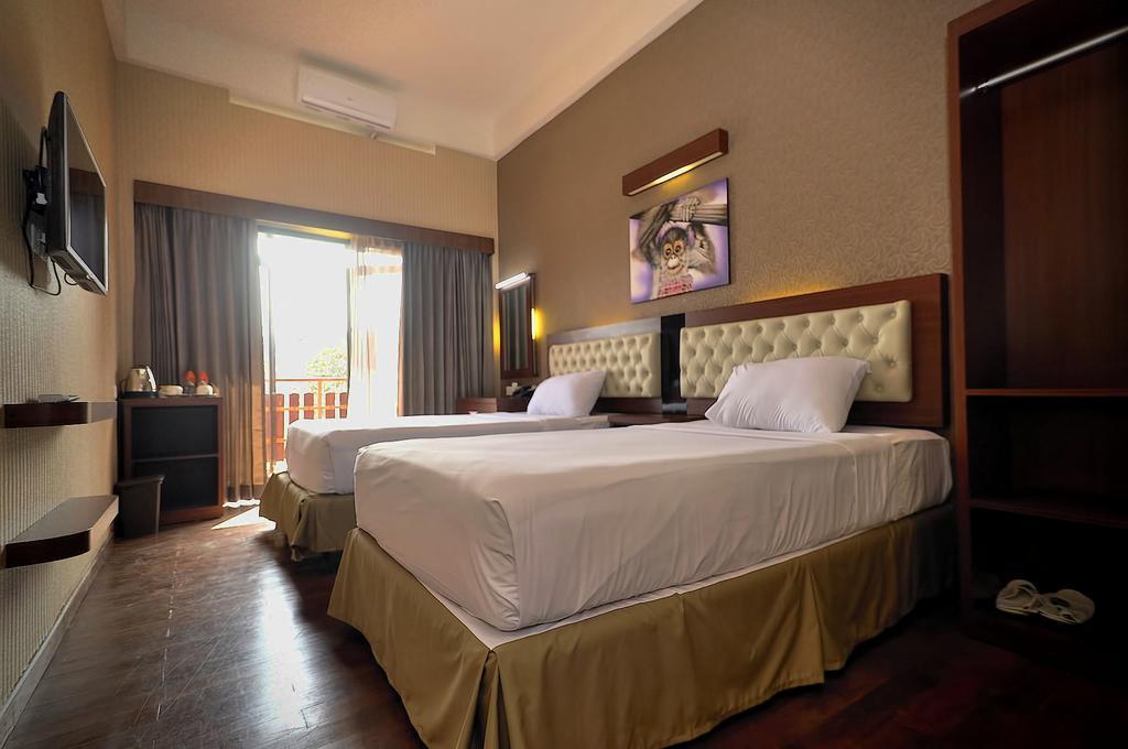 Spencer Green Hotel Batu  Zewnętrze zdjęcie