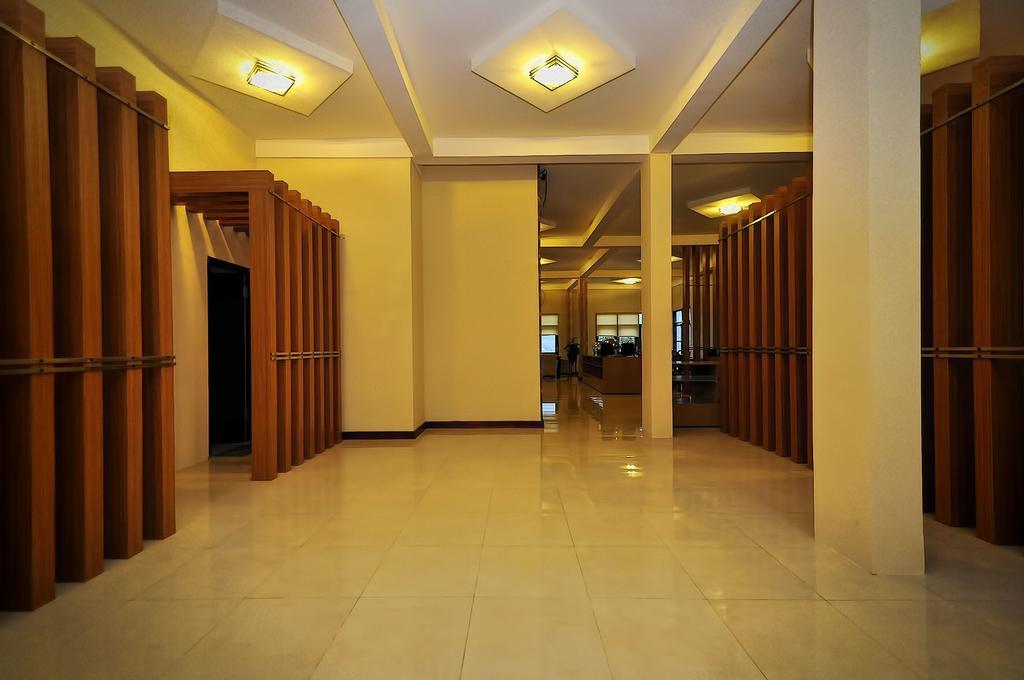 Spencer Green Hotel Batu  Zewnętrze zdjęcie