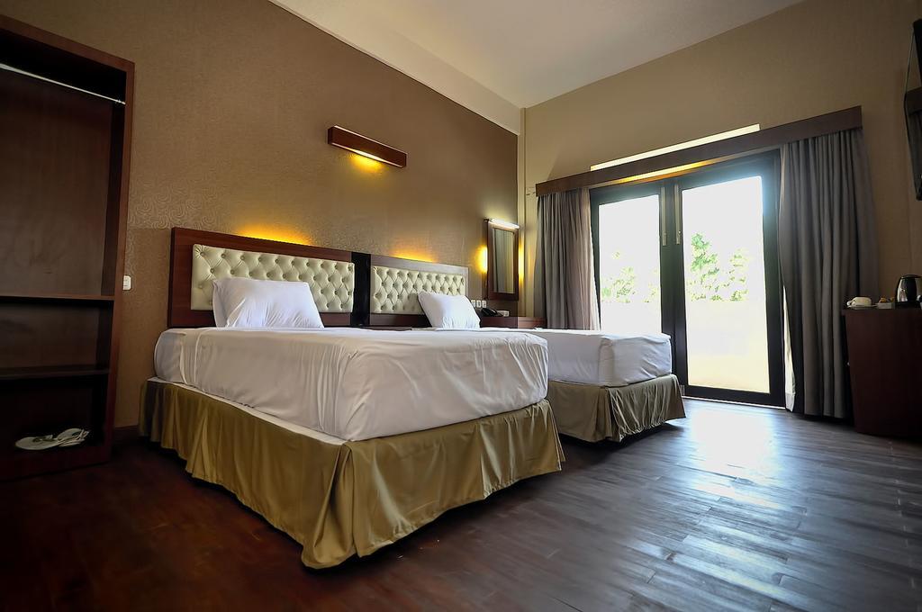 Spencer Green Hotel Batu  Zewnętrze zdjęcie